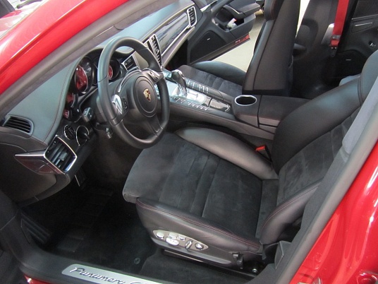 Porsche Panamera GTS (18)